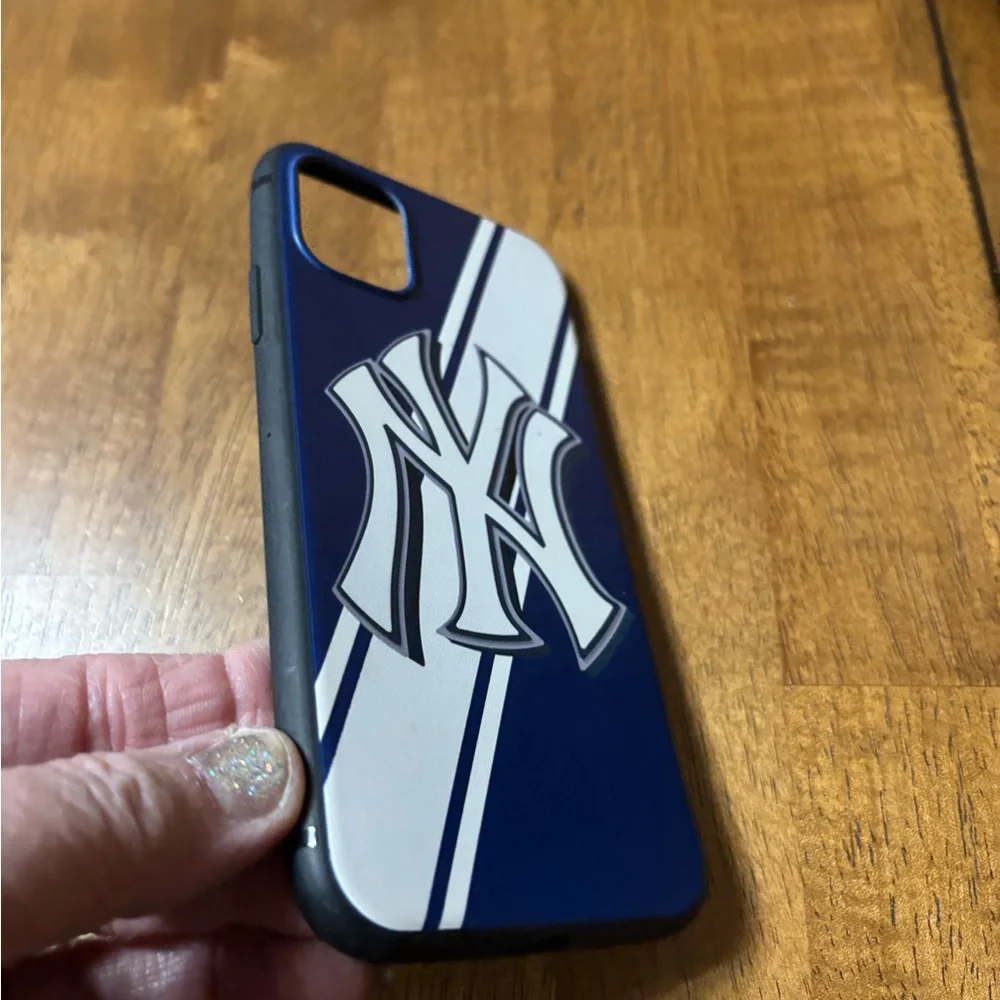 IPhone 11 6.1 NY Yankees case